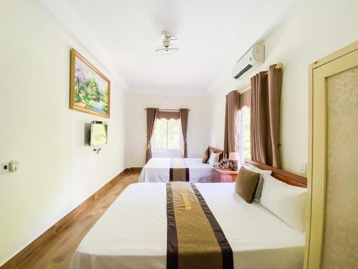Gold Plus Hotel Phong Nha Exterior photo